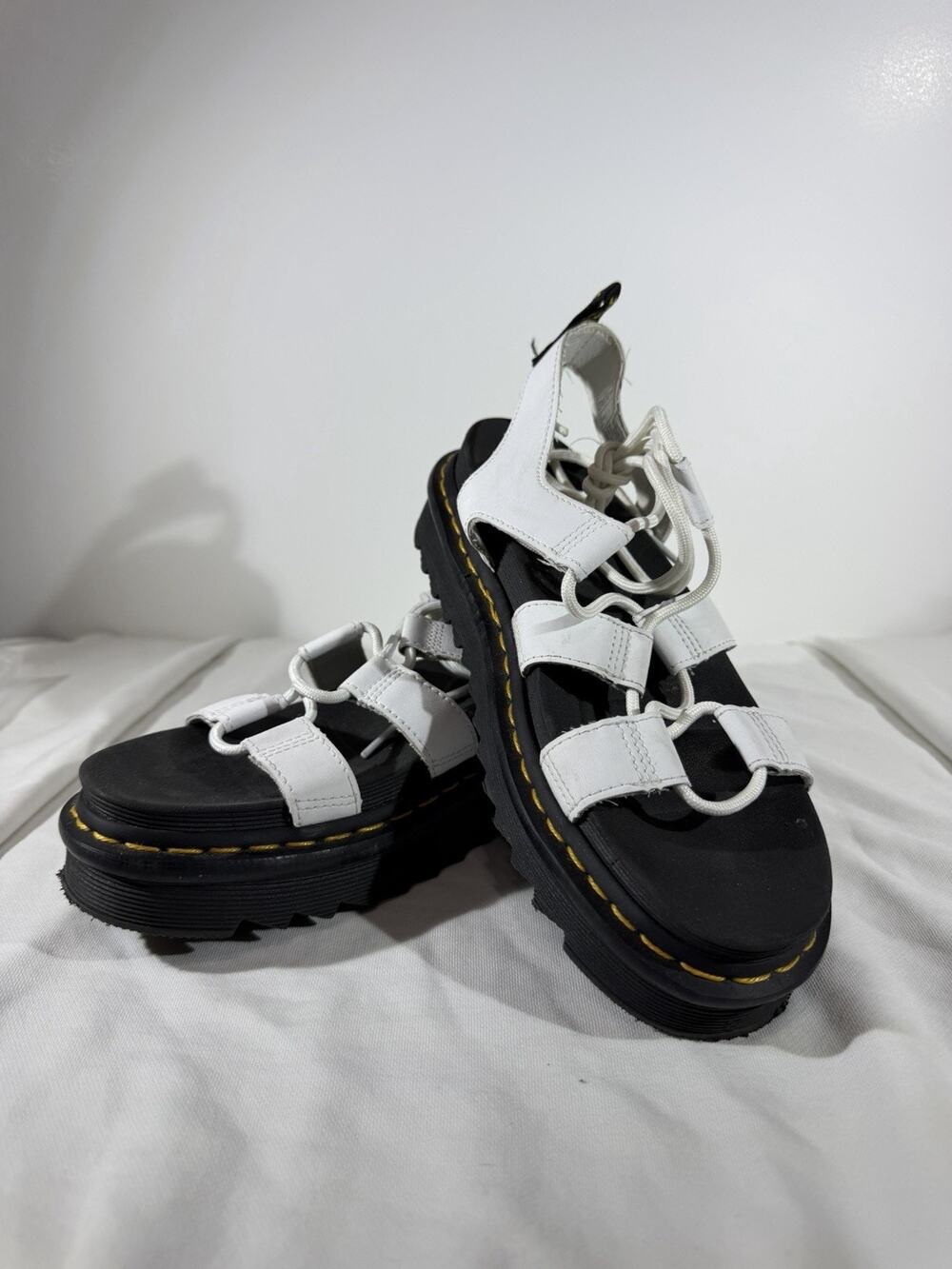 Dr. Martin Air Wair Nartilla Adult Women’s SizeUS 8